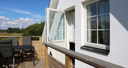 Functional and cozy studio at AbbekÄs Golf Course | SE01024