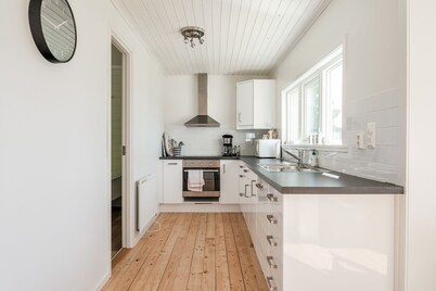 Nice cottage with a panoramic view of Lake Ylen | SE07025