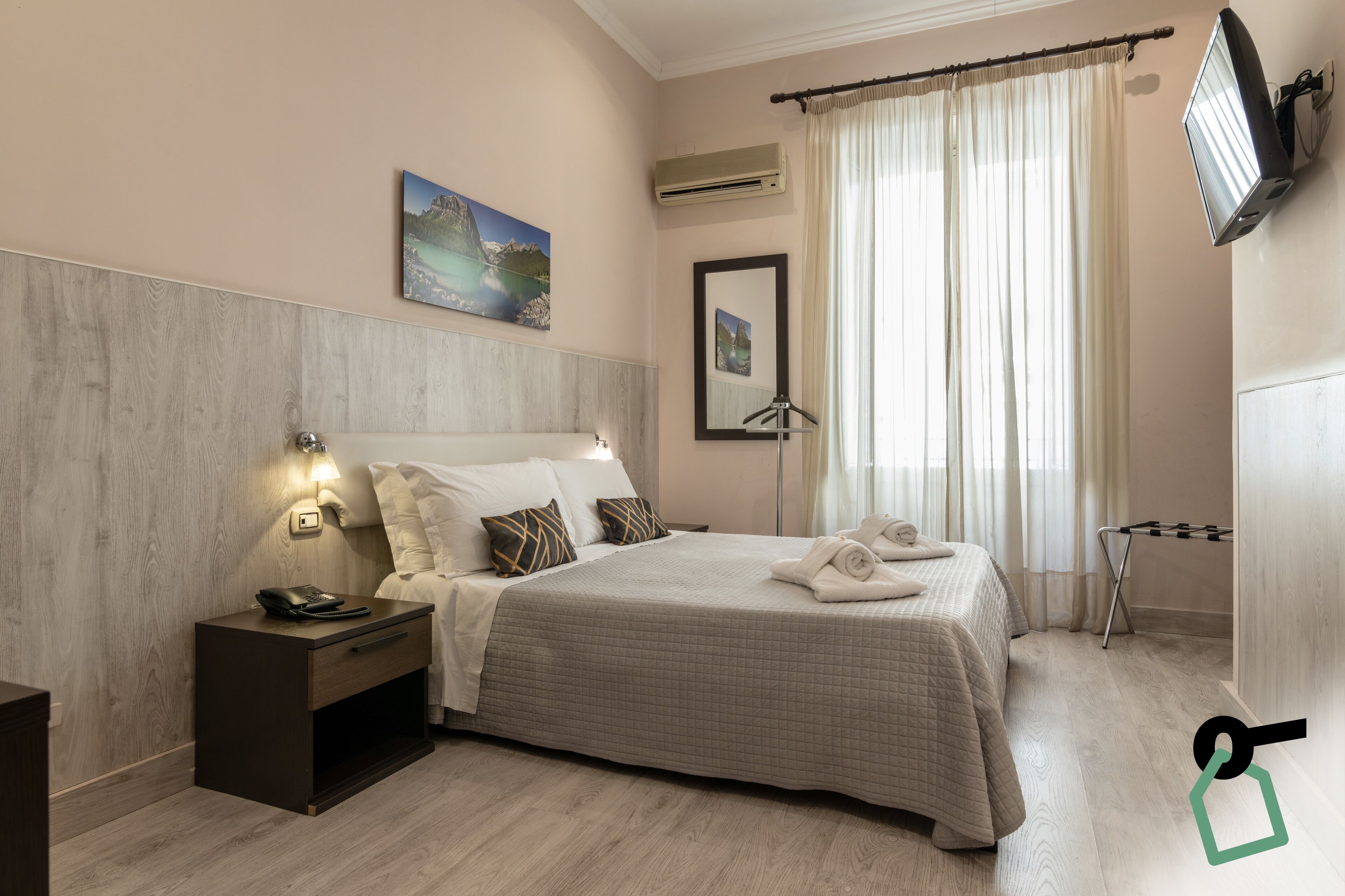 Photo - HOTIDAY Room Collection - Palermo Politeama