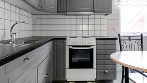 茶具/咖啡用具、冰箱、微波炉、烤箱