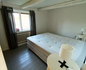 2 bedrooms