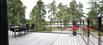 Cottage with a nice view of Lake Vänern outside Mellerud | SE17009