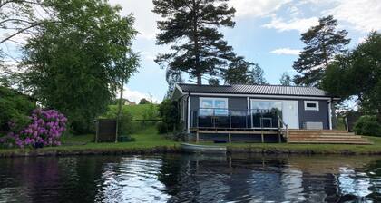 Lovely cottage in Bankeryd with a panoramic view of the lake | SE07027