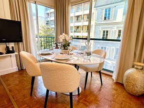 Dining - L'appartement Nicolo (Paris)