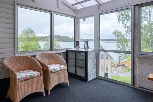Unique cottage with a view of Mälaren, Mariefred | SE14020