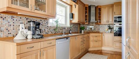 Frigorífic, microones, forn i rentaplats