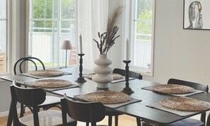 Dining - Holiday home in Kärna, Bohuslän near salty baths | SE09034 (Kärna)
