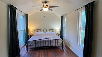 4 bedrooms, WiFi, bed sheets