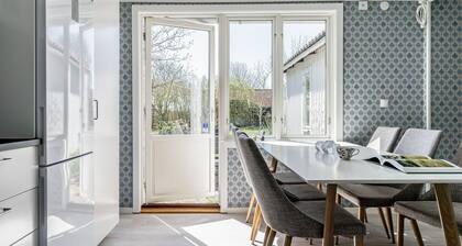 Pleasant cottage on Öland with a panoramic view of Kalmarsund | SE04023