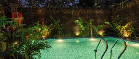 Utomhuspool