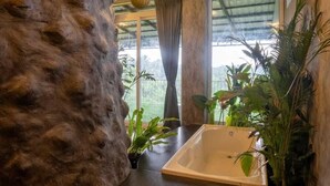 Romantic Room, Patio, Garden View | Egyptian cotton sheets, premium bedding, desk - Nomads Resort - Destination Stays (Vanur)