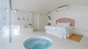 Honeymoon Room, Patio, Garden View | Egyptian cotton sheets, premium bedding, desk - Nomads Resort - Destination Stays (Vanur)
