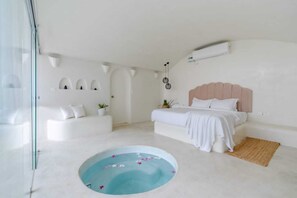 Rom – honeymoon, terrasse, hageutsikt | Sengetøy i egyptisk bomull og sengetøy av topp kvalitet