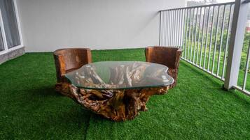 Kamar Romantis, patio, pemandangan kebun | Seprai katun Mesir, seprai premium, dan didekorasi berbeda-beda