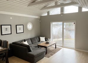 TV, fireplace - Newly built cottage located on a lake plot by Lake Flaten | SE05035 (Järnforsen)