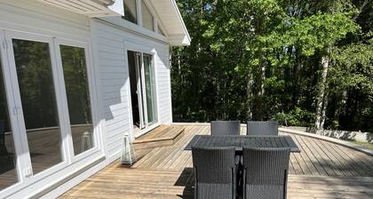 Newly built cottage located on a lake plot by Lake Flaten | SE05035