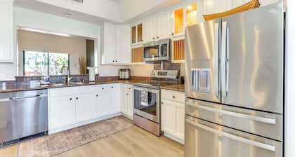 Mtn & City Views: Stunning Villa in Phoenix!
