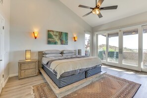 Interior - Mtn & City Views: Stunning Villa in Phoenix! (Phoenix)