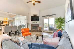 Interior - Mtn & City Views: Stunning Villa in Phoenix! (Phoenix)