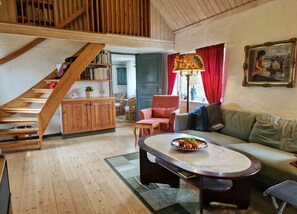 TV, fireplace, DVD player