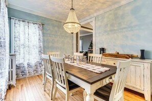 House (4 Bedrooms) | Interior - Ski, Hike & Fish: Modern Rutland Home (Rutland)