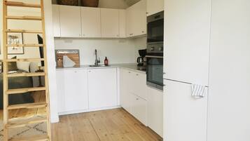 KylskÄp, mikrovÄgsugn, ugn och diskmaskin