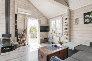 Fernseher, Kamin