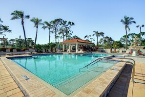 Outdoor pool - Tranquil Home Near Golf in North Fort Myers! (North Fort Myers)