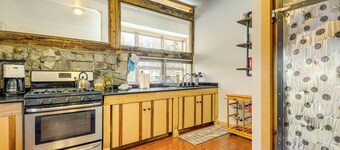 Near Skiing & Hiking: Quiet Home in West Wardsboro