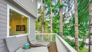 Unclassified image, 3 of 31, button - Lakefront Gem w/ Deck & Grill in Shelton (Shelton)