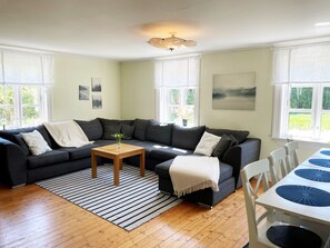 TV, fireplace - Well-equipped holiday home outside Forsheda | SE07042 (Forsheda)