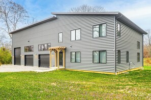 Interior - 24 Mi to Cincinnati: Newly Built Bethel Home! (Bethel)