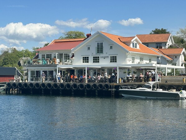 Exterior - Nice semi-detached house on Hamburgerö in a unique environment | SE09037 (Hamburgsund)