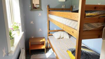 2 bedrooms, free WiFi