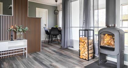 Renovated cottage with SPA located 200 m from the sea | SE05039