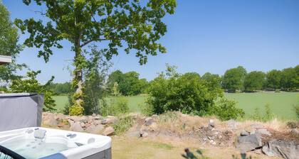 Renovated cottage with SPA located 200 m from the sea | SE05039