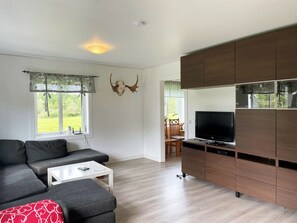 TV, fireplace, DVD player - Nice cottage in Tannsjö, Strömsnäsbruk | SE06041 (Strömsnäsbruk)