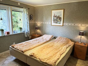 3 bedrooms, iron/ironing board, free WiFi - Cosy, spacious cottage located by Lake Virserumssjön | SE05041 (Virserum)