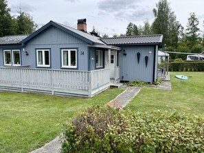 Exterior - Cosy, spacious cottage located by Lake Virserumssjön | SE05041 (Virserum)