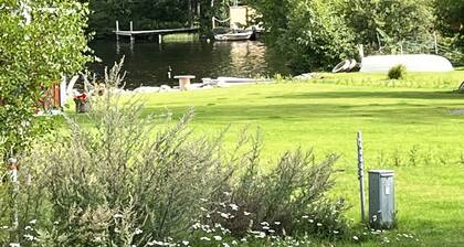 Cosy, spacious cottage located by Lake Virserumssjön | SE05041