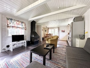 TV, fireplace - Nice holiday home by the lake Vristulven | SE08049 (Timmersdala)