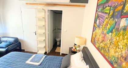 Studio with kitchen 15min by train from Paris.