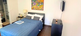 Studio with kitchen 15min by train from Paris.