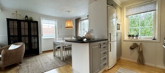 Modern and cozy cottage near beautiful Fjällbacka | SE09044