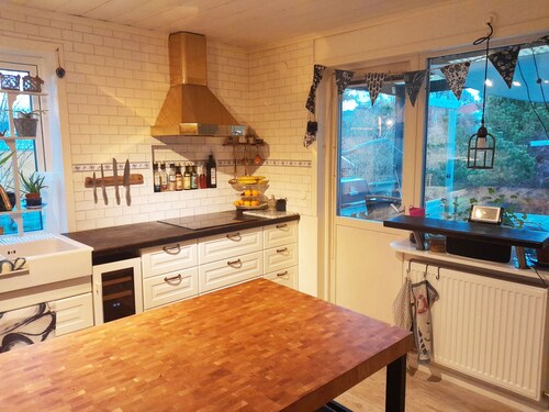 Spacious holiday apartment on picturesque Hönö | SE08073