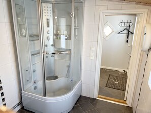 Shower - Nice cottage located close to a bay in Skäppevik I SE05058 (Bergkvara)