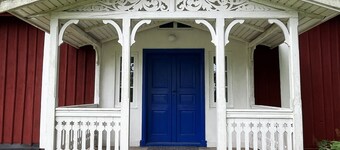 Small red cottage located close to forest outside Virserum | SE05062