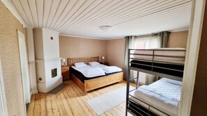 4 室のベッドルーム、アイロン / アイロン台、WiFi (無料)