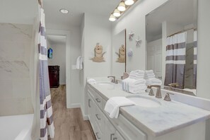 Douche, serviettes fournies