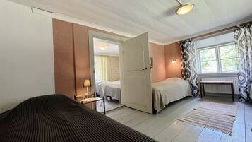 1 bedroom, iron/ironing board, free WiFi